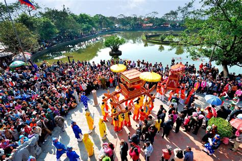 Das “Blühende Hanoi”-Konzert: Ein Musikfestival voller Überraschungen und Vietnamesischem Charme!